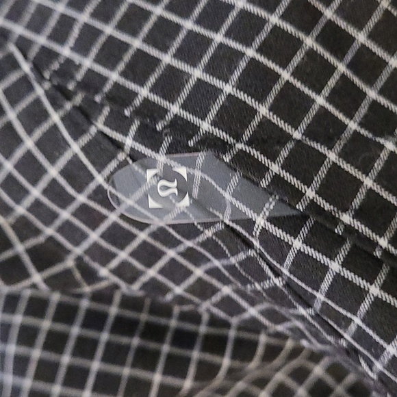 Lululemon Reflective SS Button Down - Picture 6 of 6